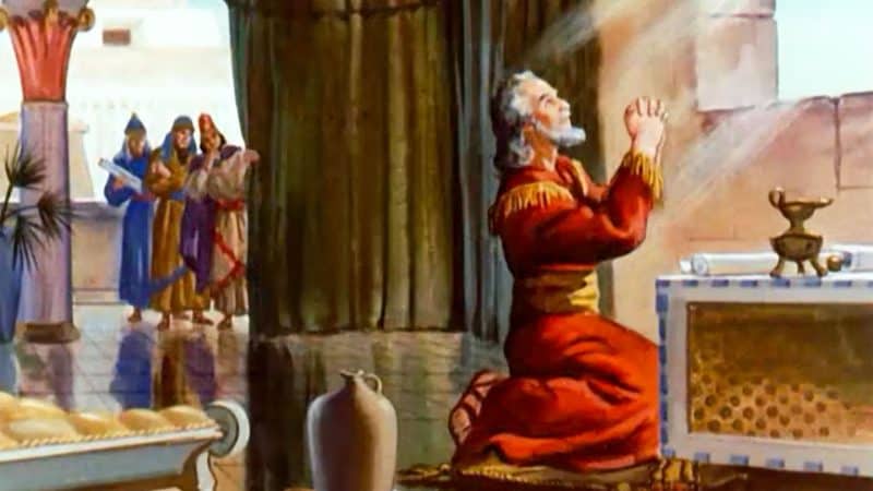 Daniel prays to his God even though it is against the King's decree [FreeBibleImages.org]